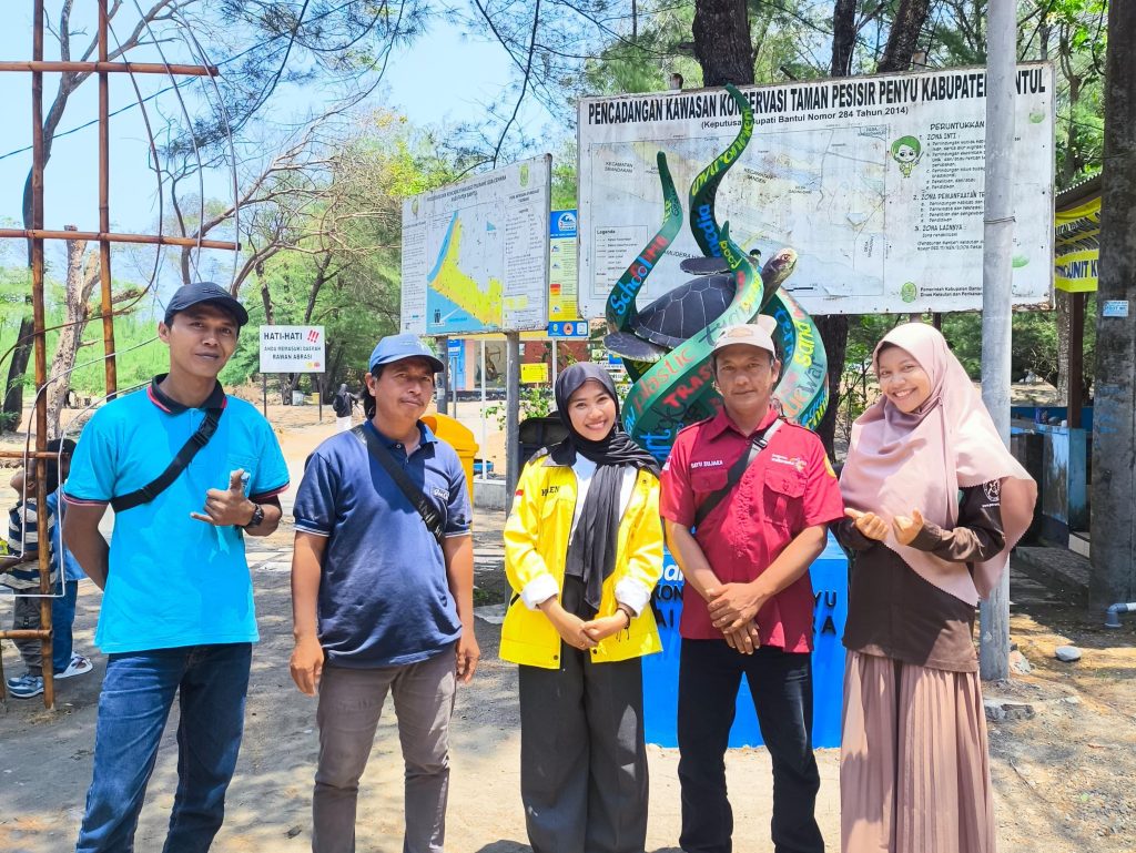 foto bersama setelah kegiatan magang selesai